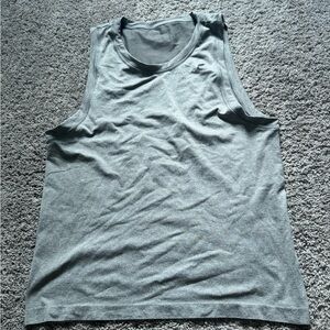 Fabletics tank top workout gym bodybuilding sz L grey